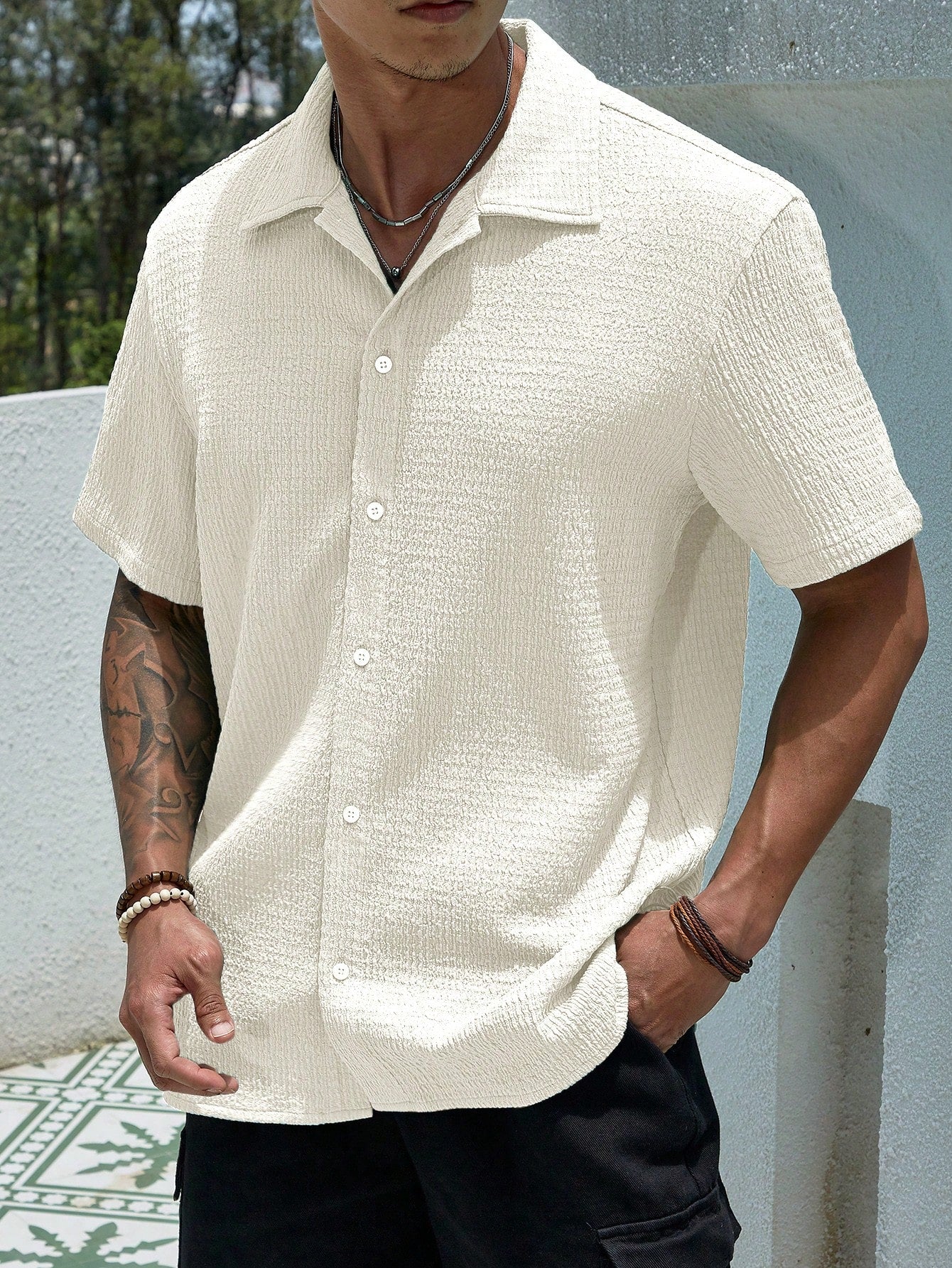 Manfinity RSRT Loose Fit Men's Solid Color Button-Up Short Sleeve Casual Shirt, Holiday